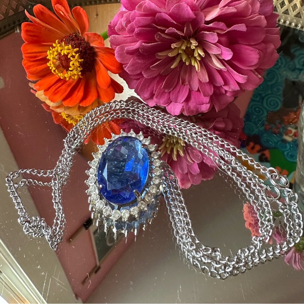 1972 Avon Sapphire Blue Glass Rhinestone Convertible Brooch Pendant Necklace